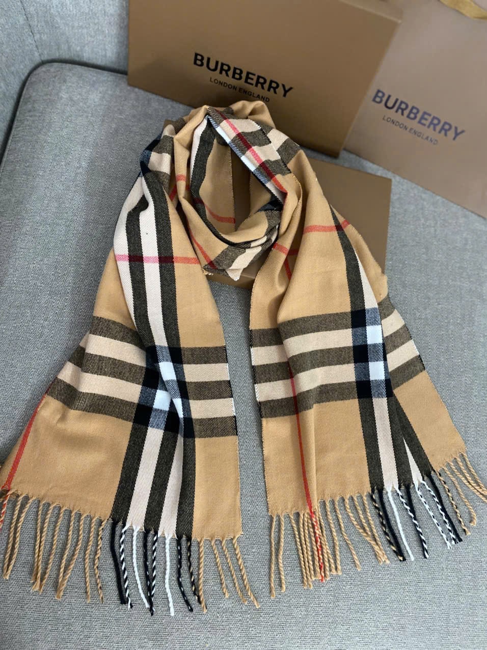 Khăn Burberry Check Cashmere Scarf Arc Beige 14