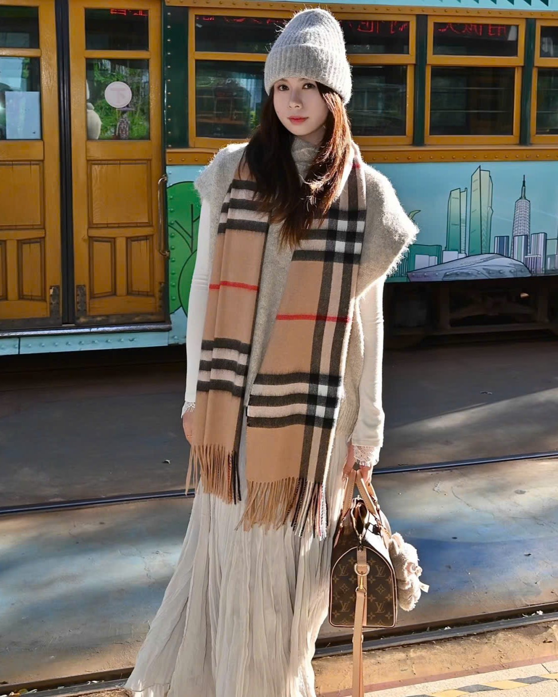 Khăn Burberry Check Cashmere Scarf Arc Beige 16