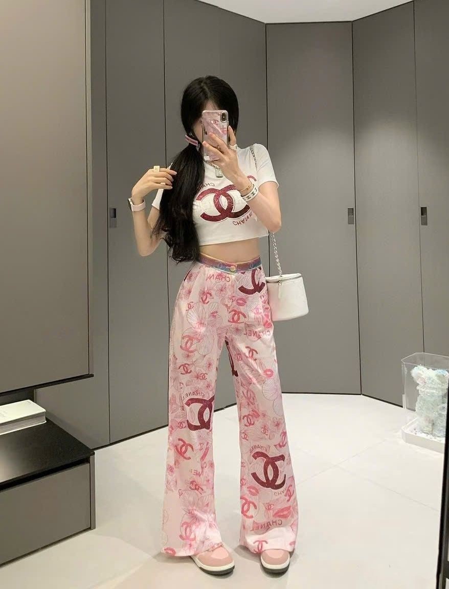 Set bộ nữ quần suông hồng áo coptop chanel trắng 5