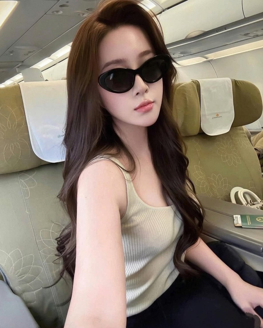 Kính Mát Dáng Mắt Mèo Chanel Cat Eye Sunglasses 5538 7