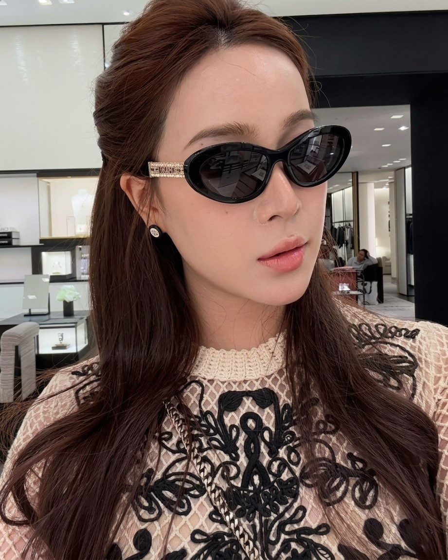 Kính Mát Dáng Mắt Mèo Chanel Cat Eye Sunglasses 5538 5