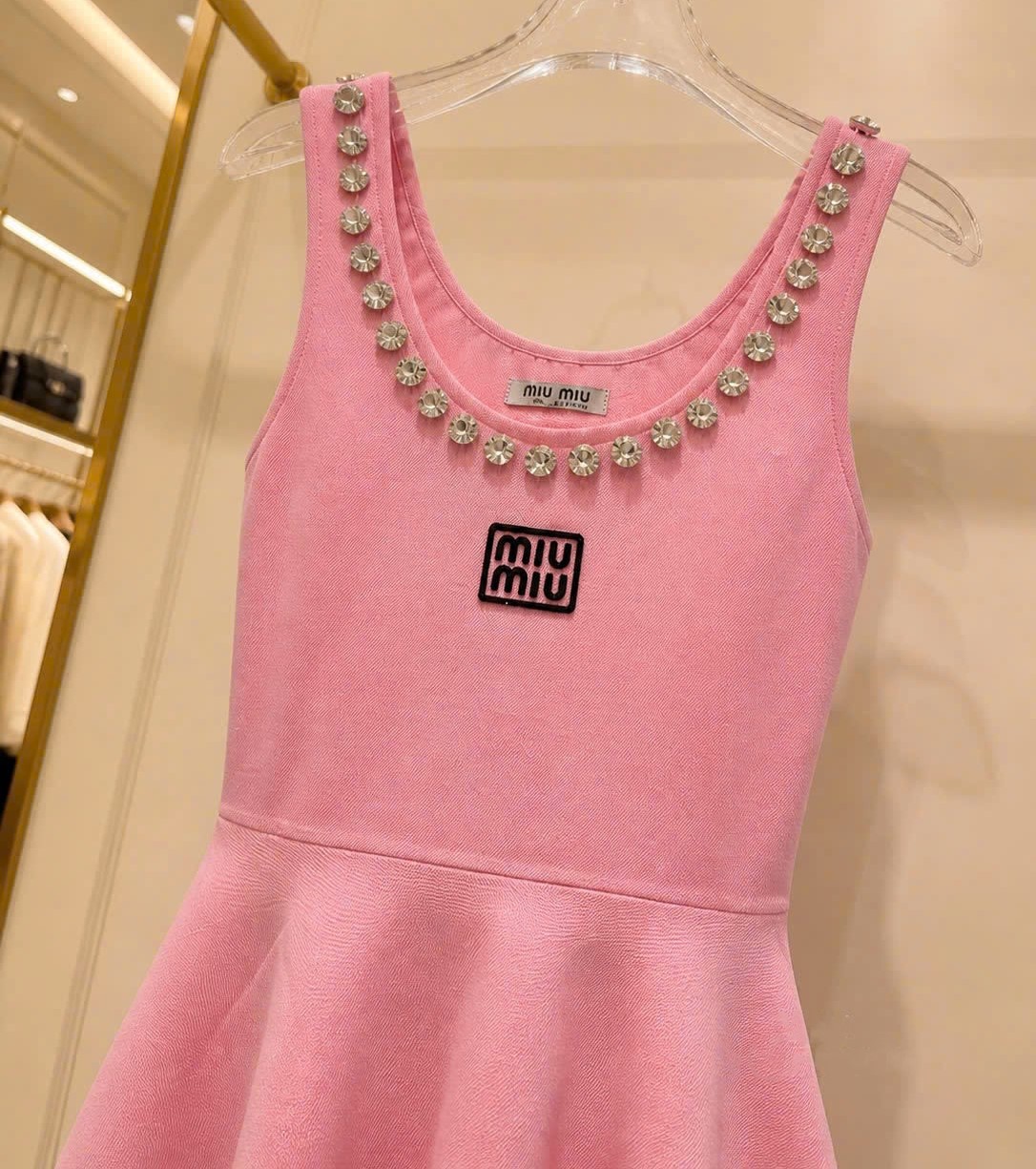 Áo đầm nữ sát nách dáng xòe nhiếu màu đính đá Miu Miu 8