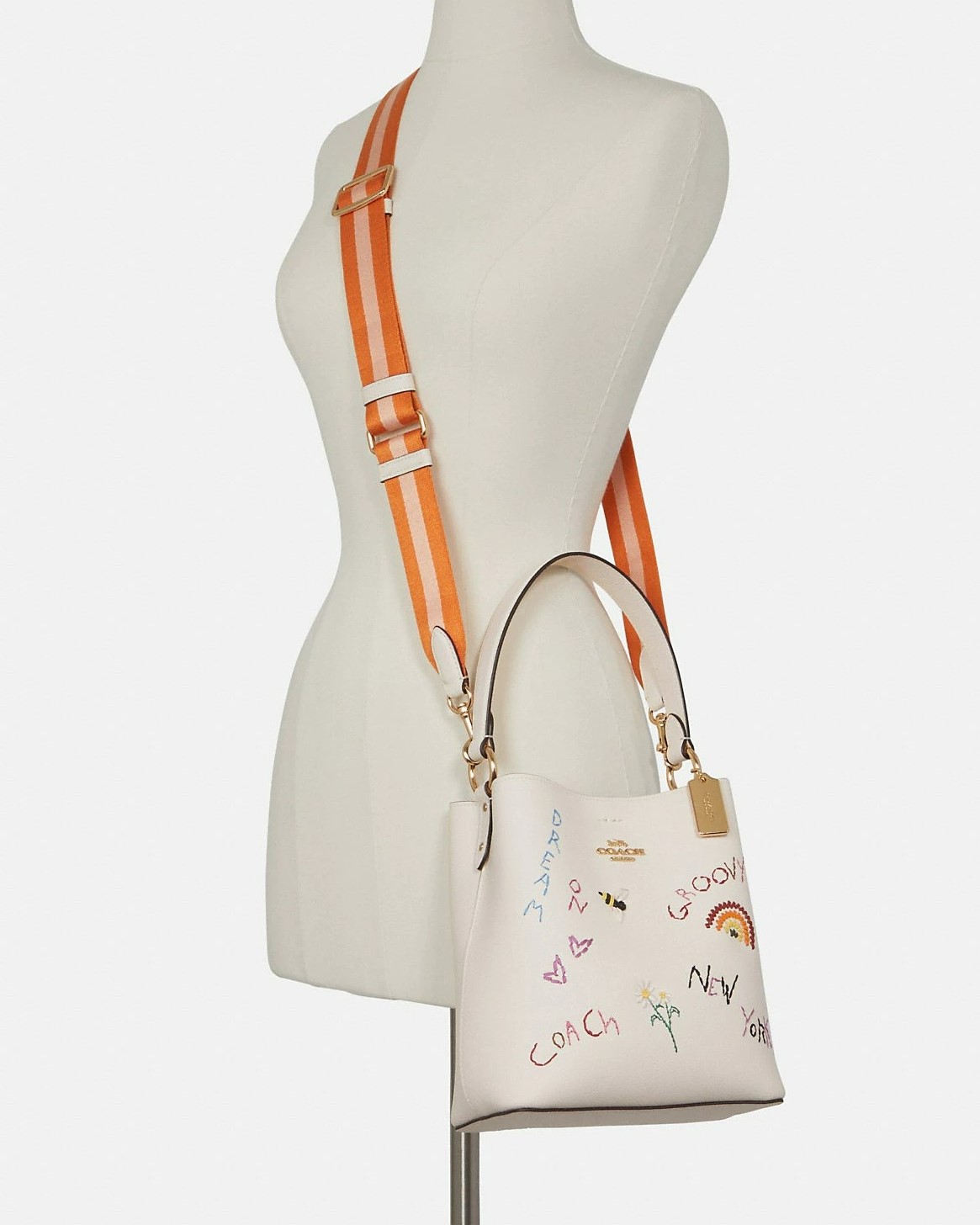 TÚI COACH SMALL TOWN BUCKET BAG WITH DIARY EMBROIDERY 4
