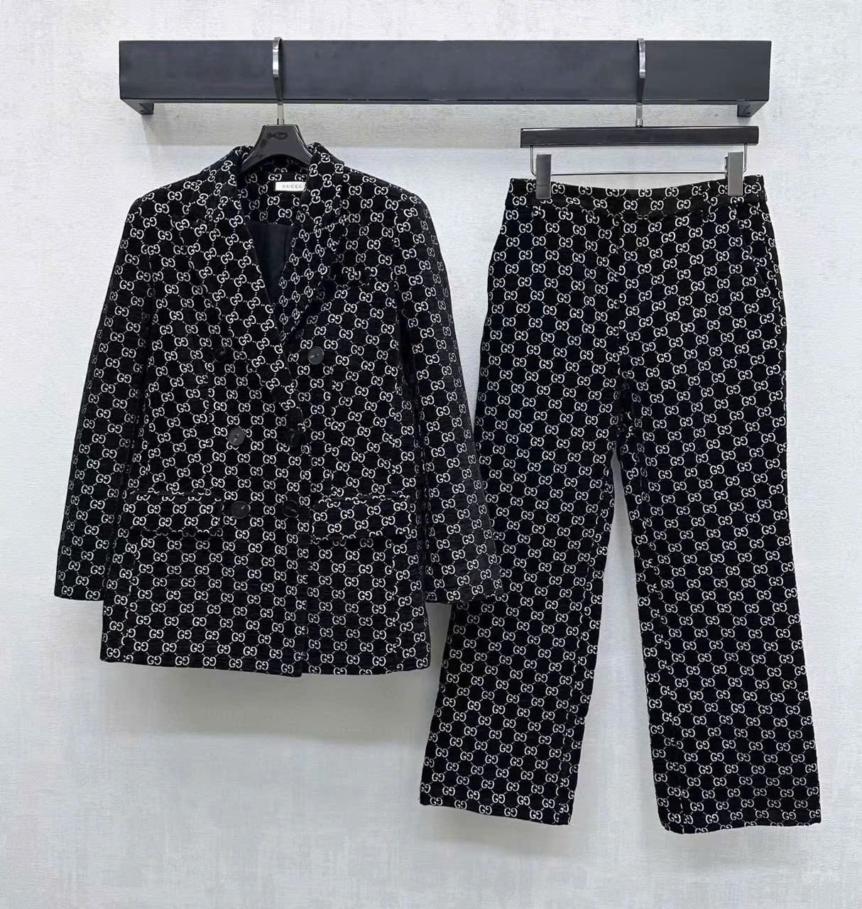 Set áo vest quần dài nữ họa tiết hãng Gucci 2