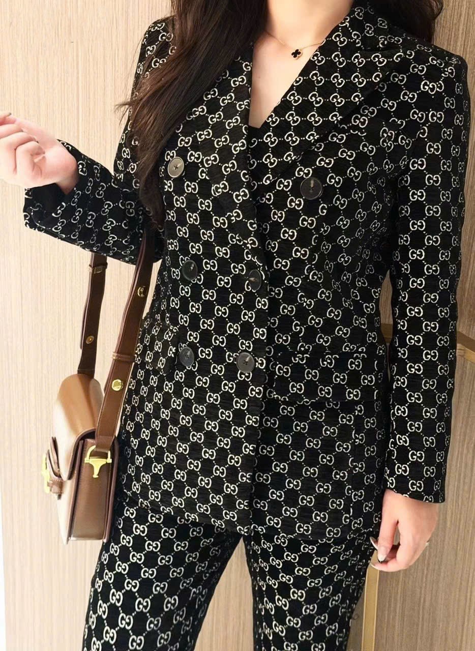 Set áo vest quần dài nữ họa tiết hãng Gucci 5
