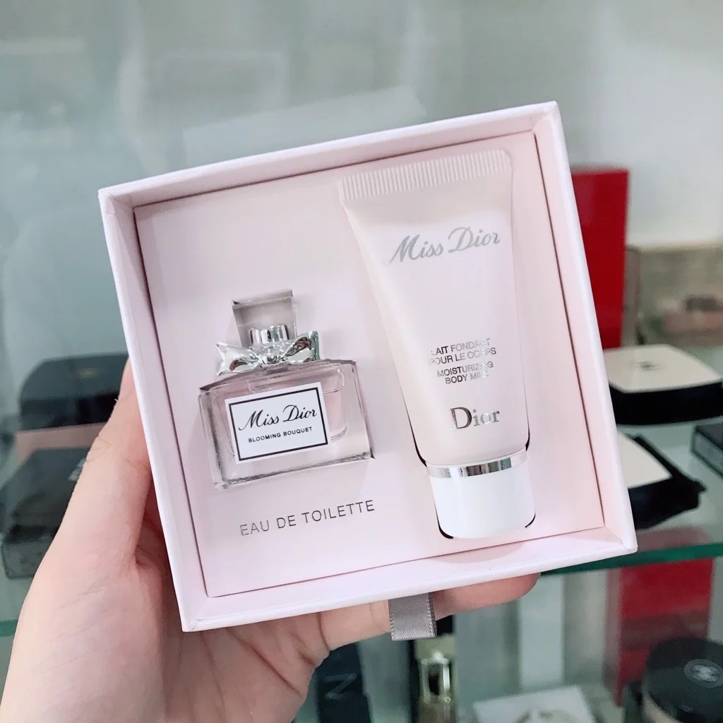 Miss Dior Blooming Bouquet Lifestyle Gift Set  islamiyyatcom