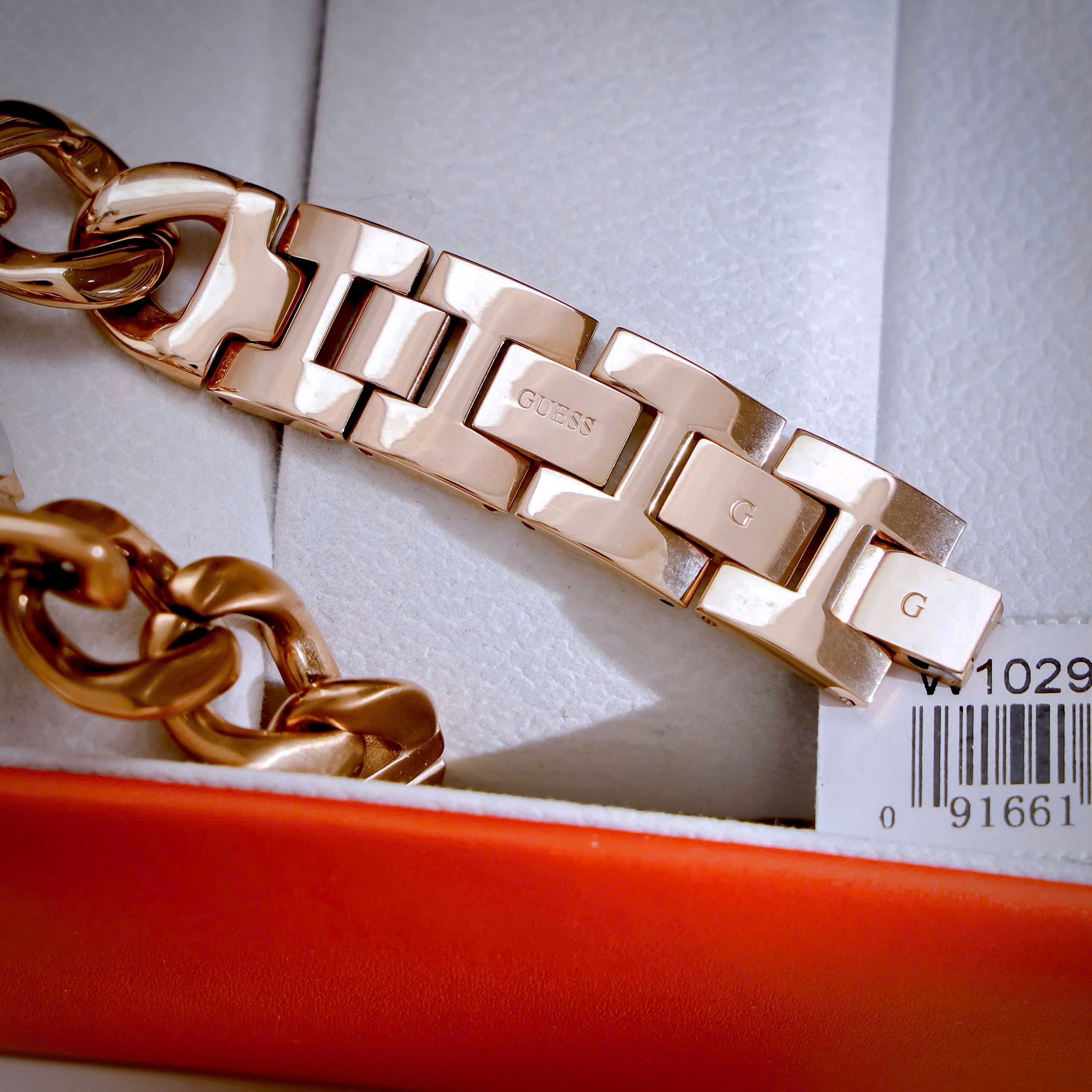 Guess Cosmo Diamonds Silver Dial Rose Gold Steel Strap Watch For Women - GW0033L3