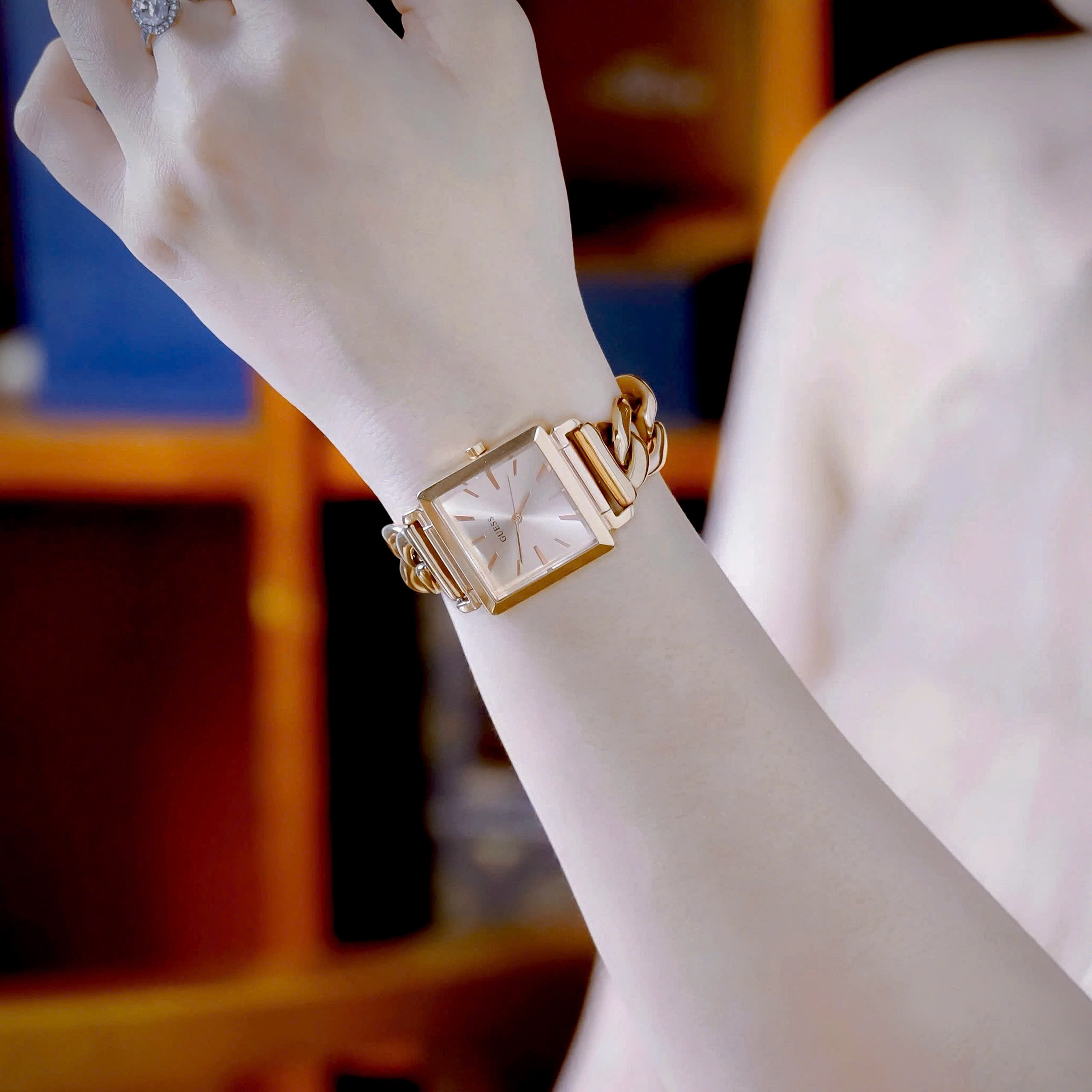 Đồng hồ Guess Vanity Rose Gold Dial Rose Gold Steel Strap Watch for Women W1029L3 9