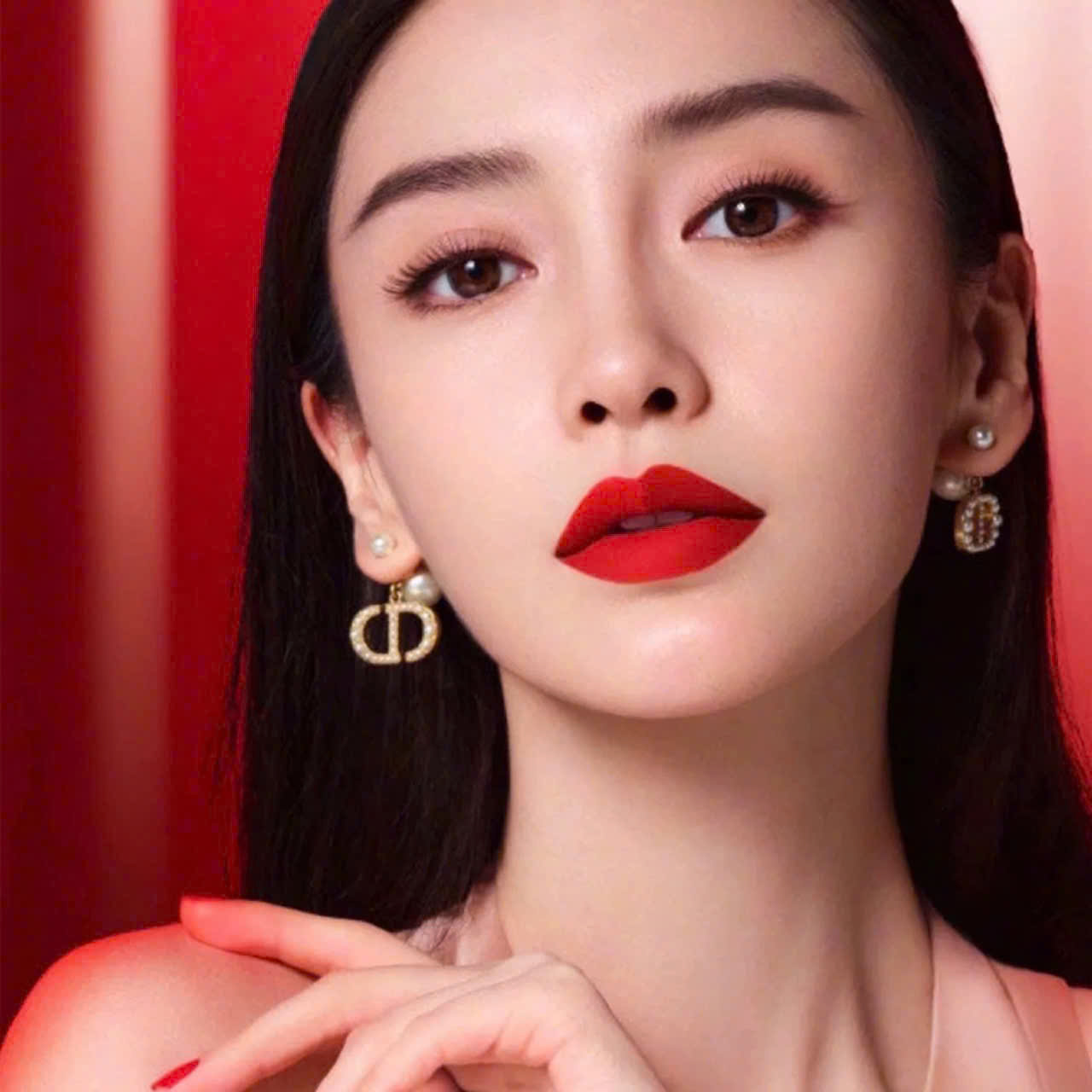 Hoa tai Dior Tribales Clip-On Earrings Gold-Finish Metal and White Resin Pearls 3