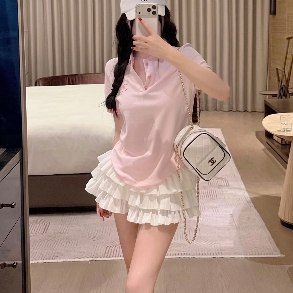 Áo thun nữ hồng có cổ Chanel 4