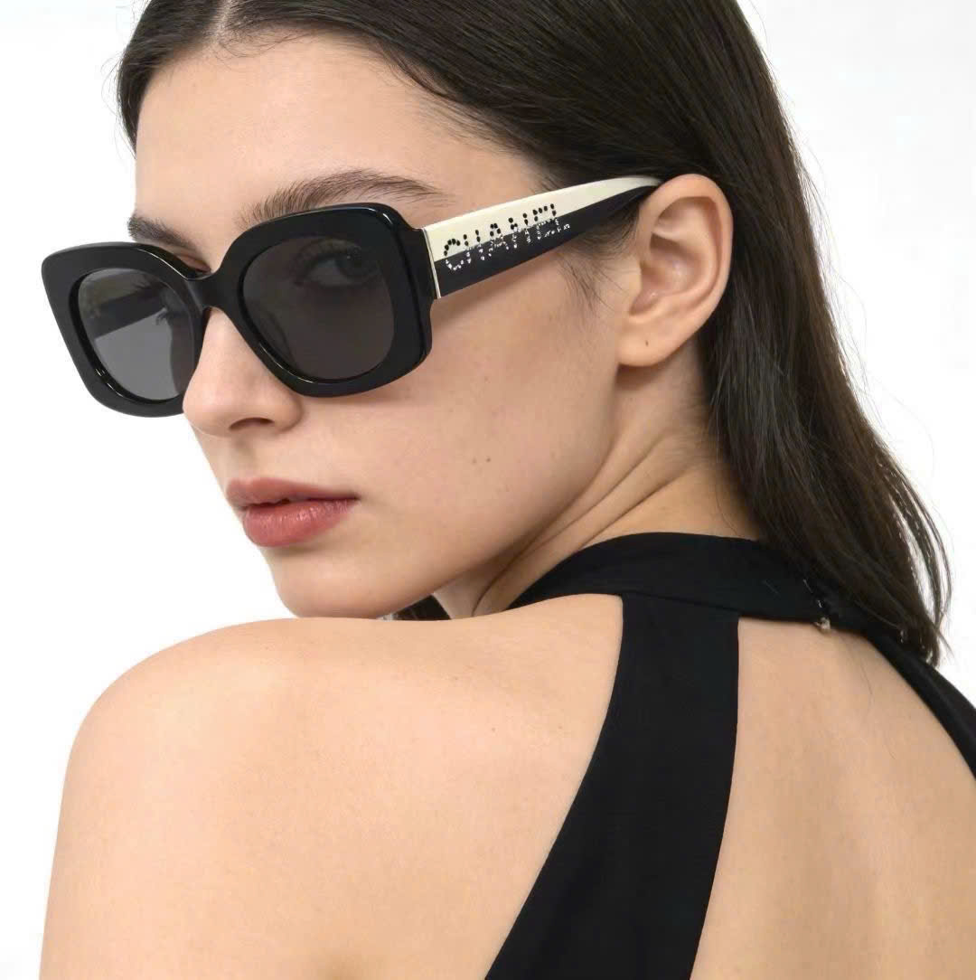 Kính mát Chanel Square Sunglasses Black Acetate Frame Grey Lenses 5563B 5
