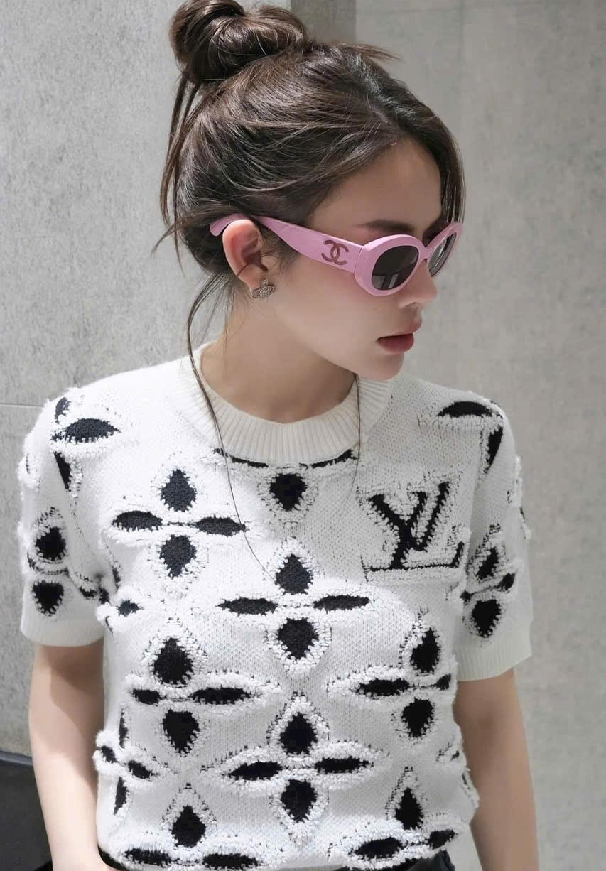 Kính mát Chanel Oval Sunglasses Acetate Pink 5528 1