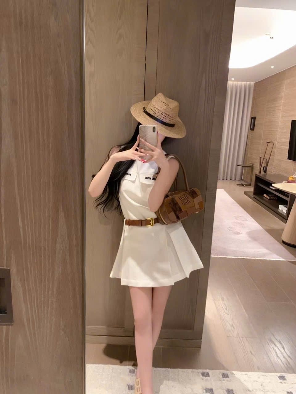 Đầm nữ Miu Miu kèm đai 9