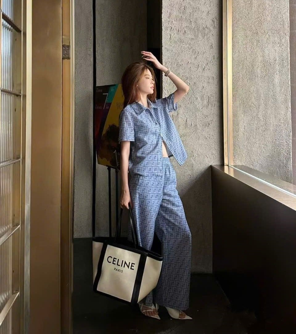 Set bộ áo tay ngắn quần dài Fendi 9