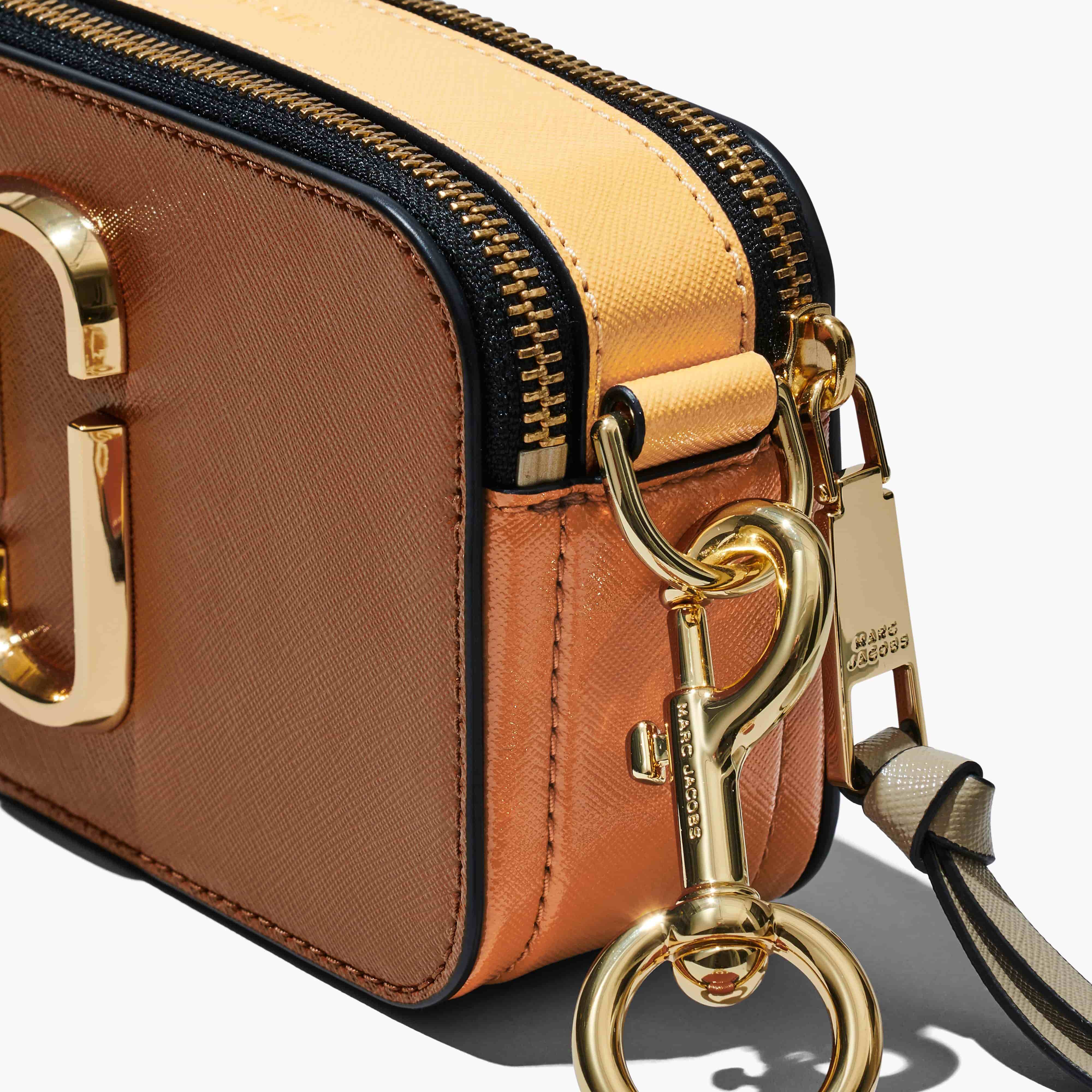 Túi đeo vai Marc Jacobs màu nâu The Snapshot Crossbody Bag Argan Oil Multi 2S3HCR500H03 2