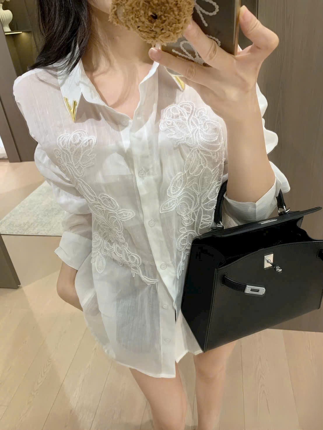 Áo sơ mi phối ren xanh dương và trắng Valentino 10