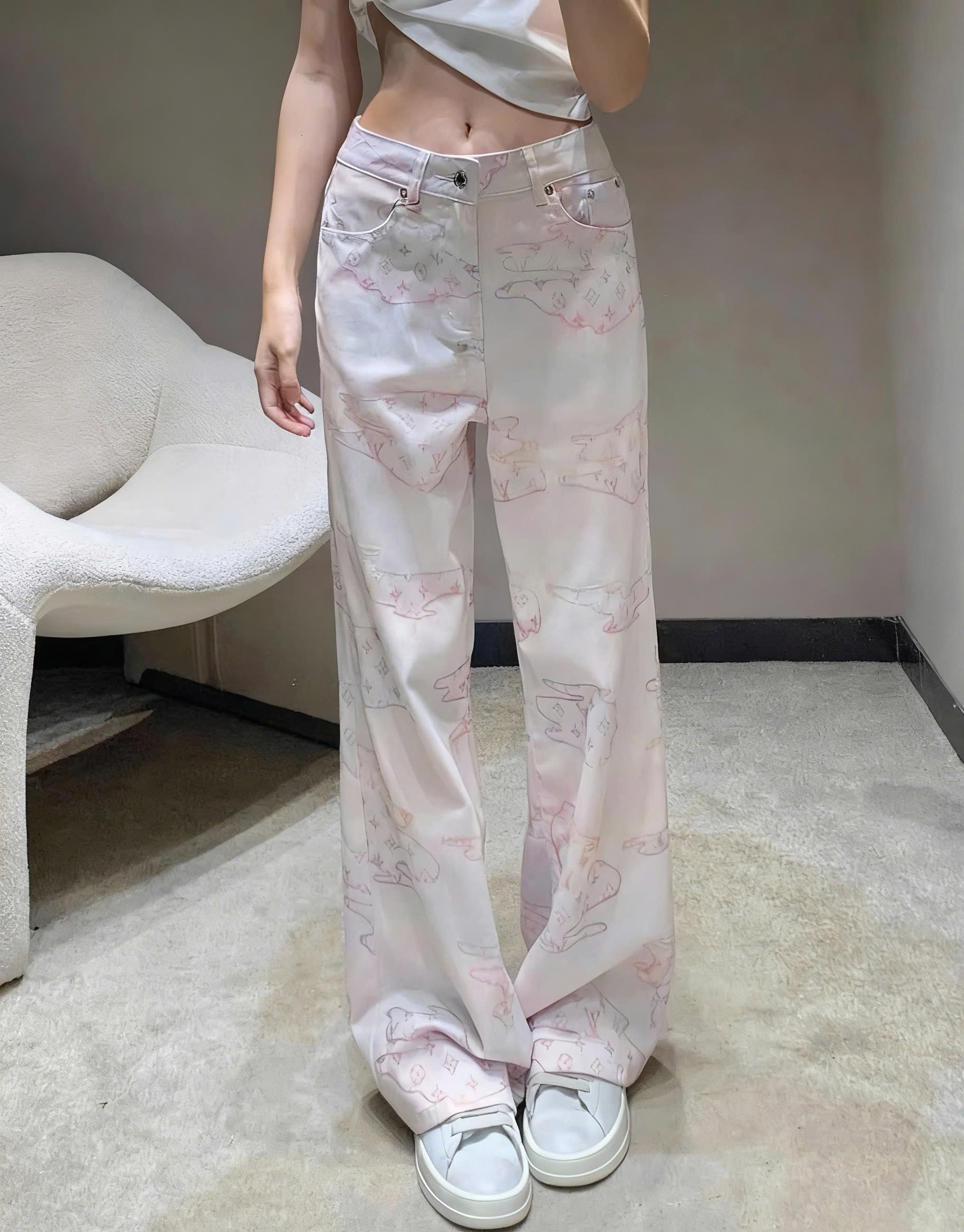Quần dài trắng LV phối họa tiết 3