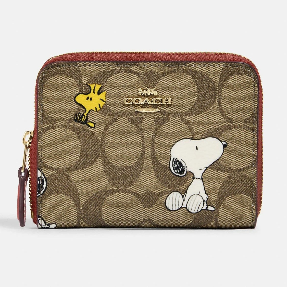 VÍ NỮ NGẮN CẦM TAY NÂU SÁNG COACH X PEANUTS SMALL ZIP AROUND WALLET IN SIGNATURE CANVAS WITH SNOOPY PRESENTS PRINT 1