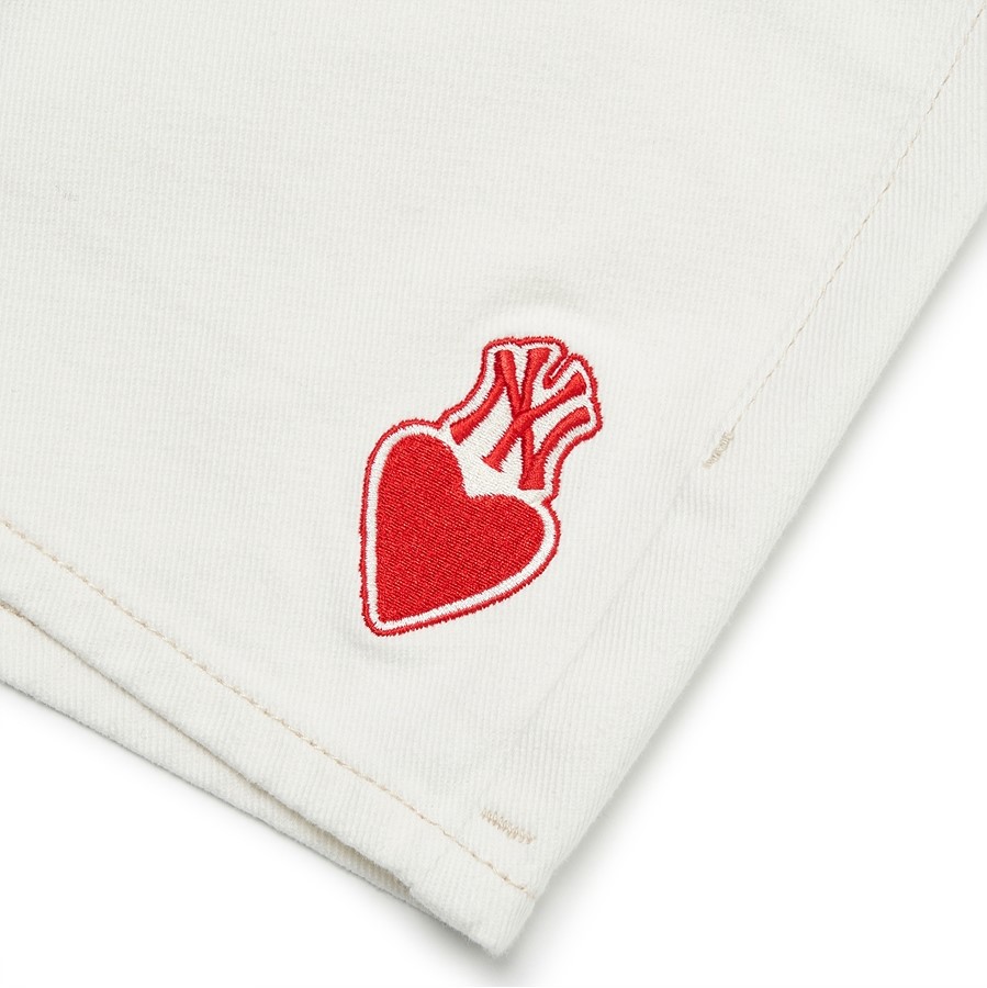 MLB  Áo thun unisex cổ tròn tay ngắn Heart Small Logo
