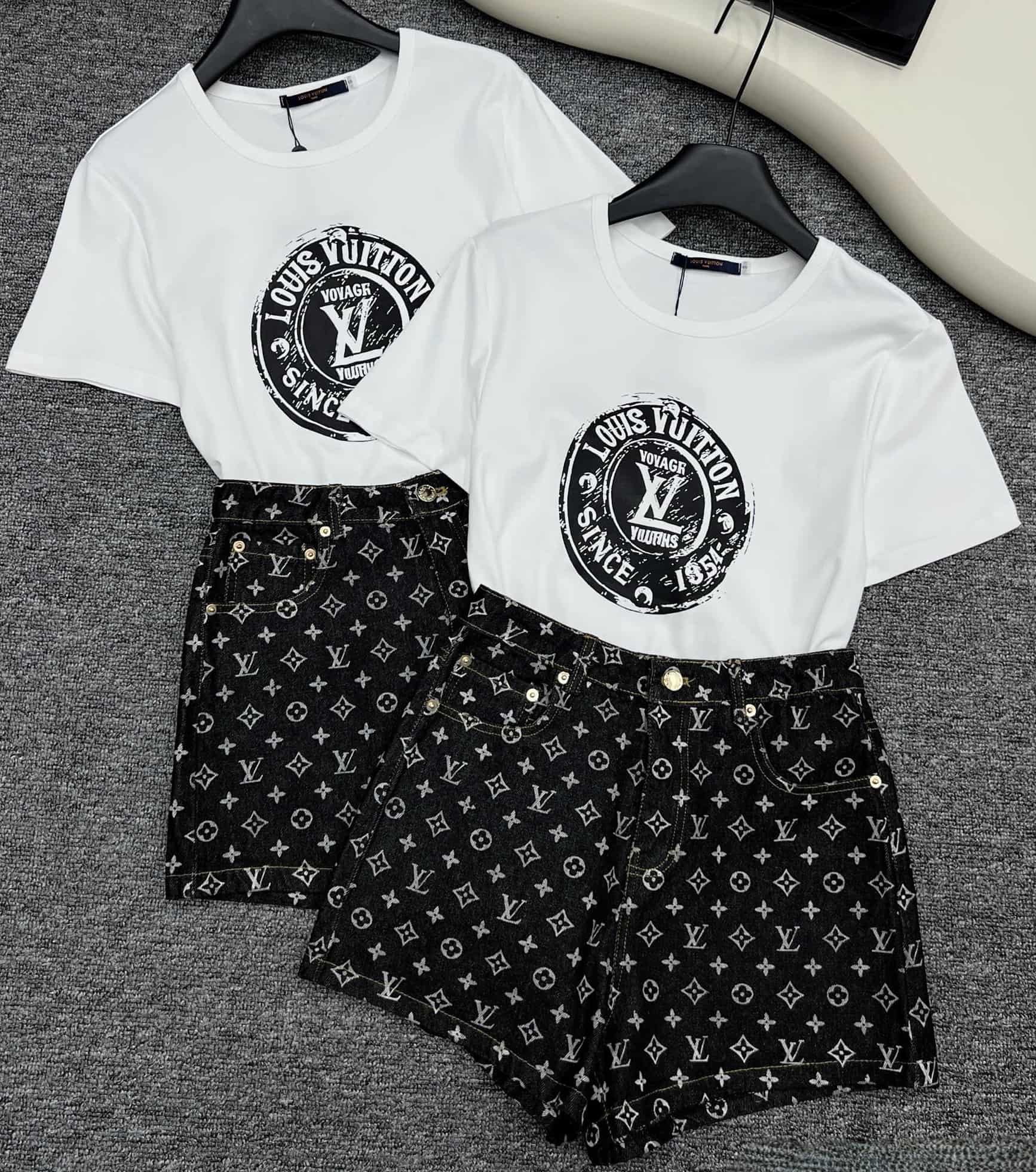 Set mix áo thun trắng quần short đen LV 5