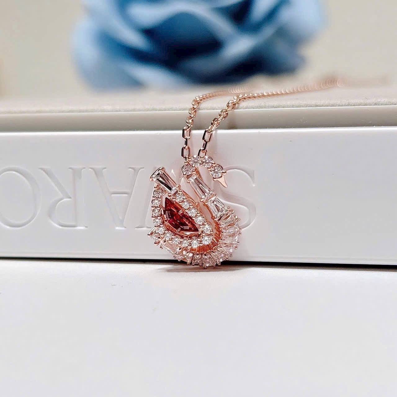 Dây chuyền Swarovski Thiên Nga Swan Pendant Mixed Cuts Swan Pink 5732414 8