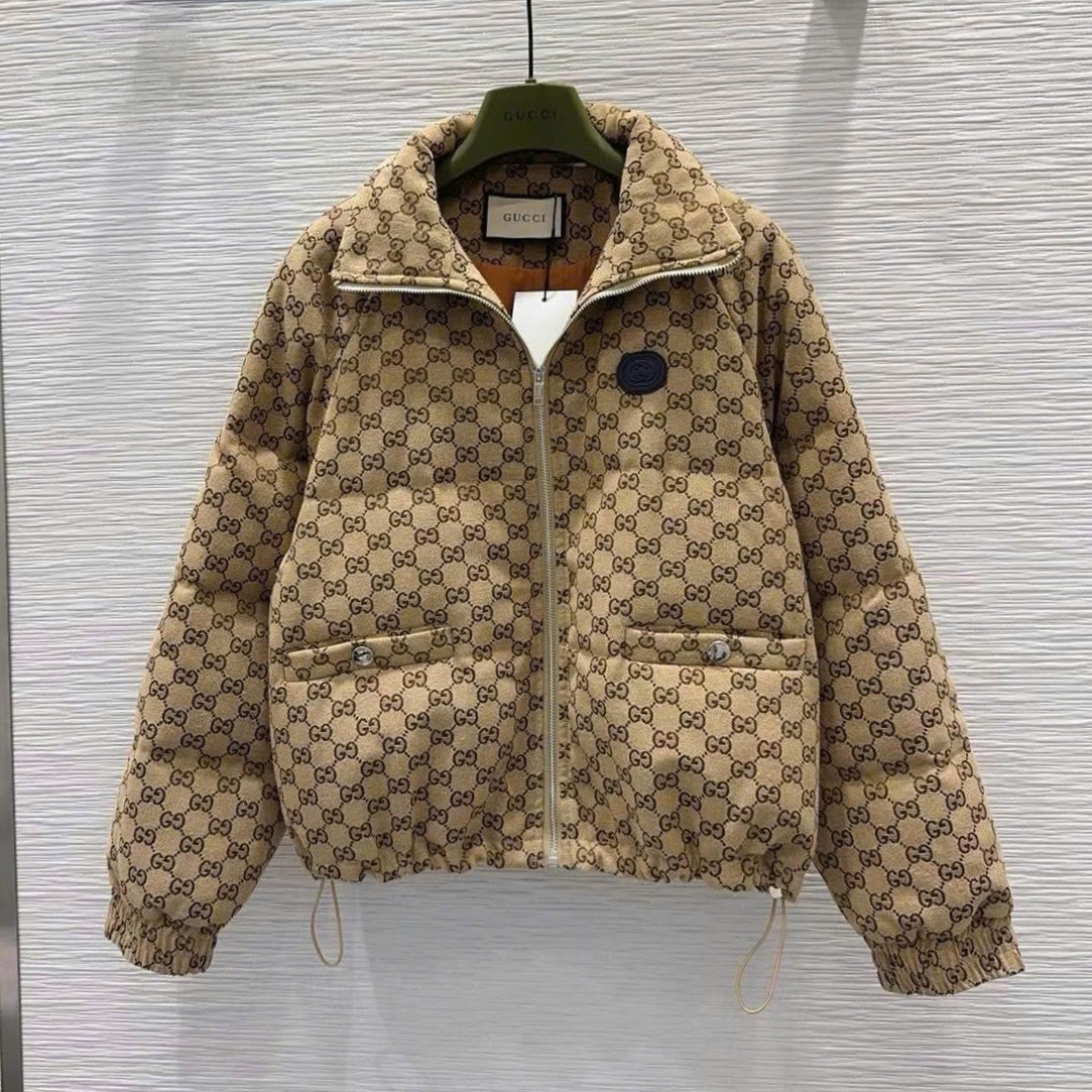 Áo khoác phao nâu họa tiết hãng Gucci 2