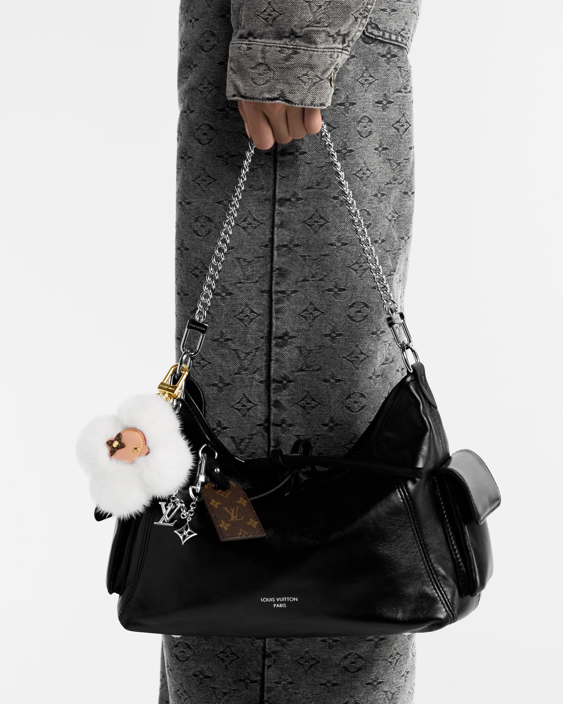 Túi đeo vai nữ Louis Vuitton CarryAll Cargo PM Black M24861 10