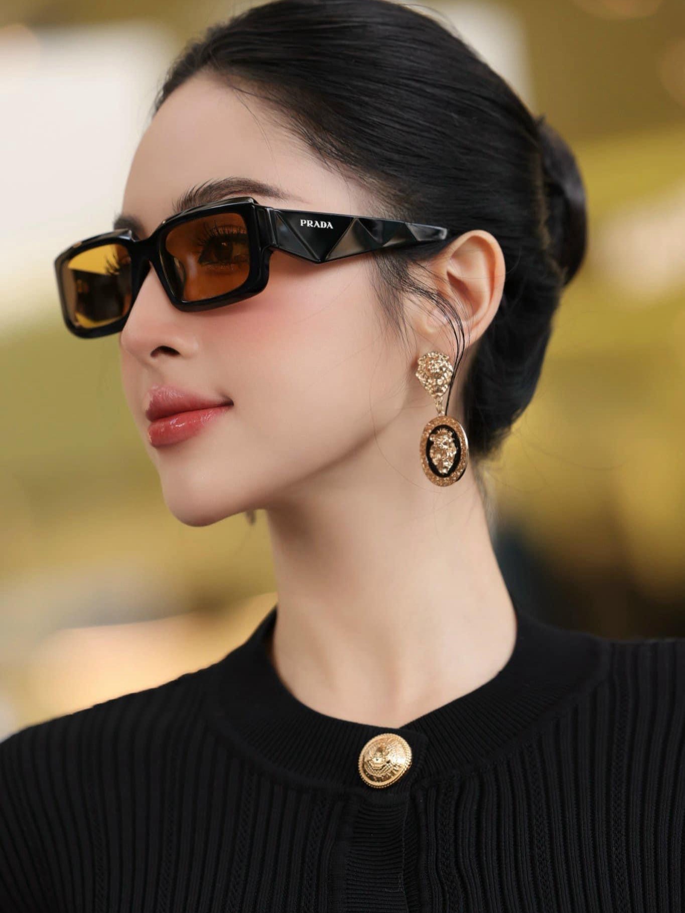 Kính Mát Prada Yellow Acetate Sunglasses SPR27Z 5