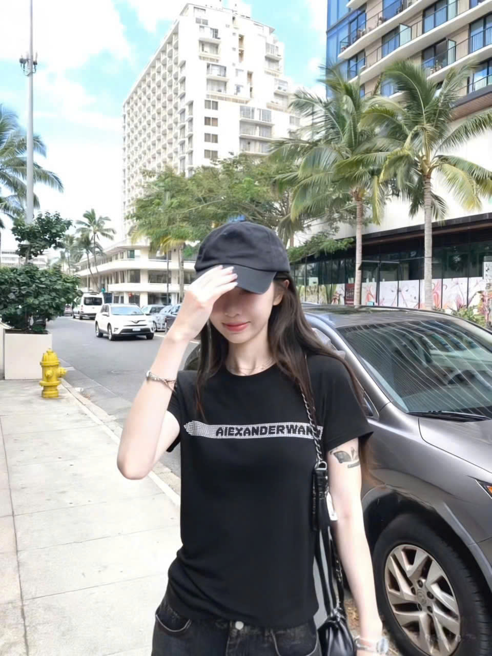 Áo thun tay ngắn đính đá Alexander Wang 1