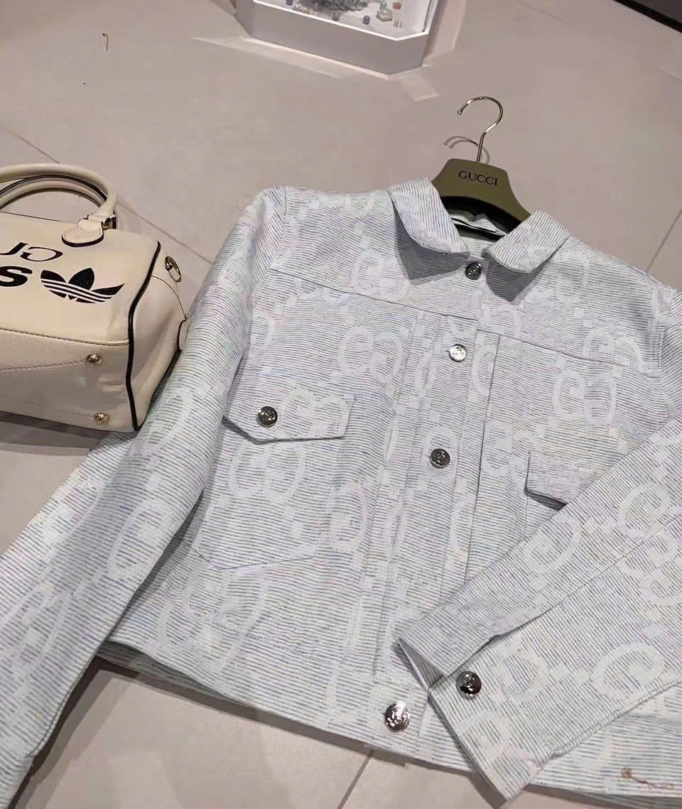Áo khoác nữ tay dài phom ngắn vừa Gucci 2