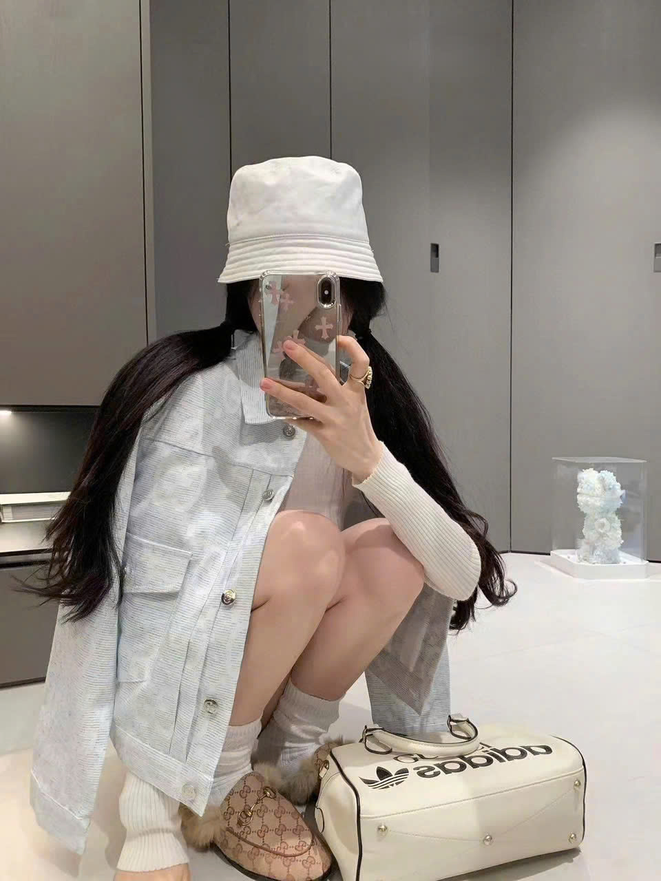 Áo khoác nữ tay dài phom ngắn vừa Gucci 4