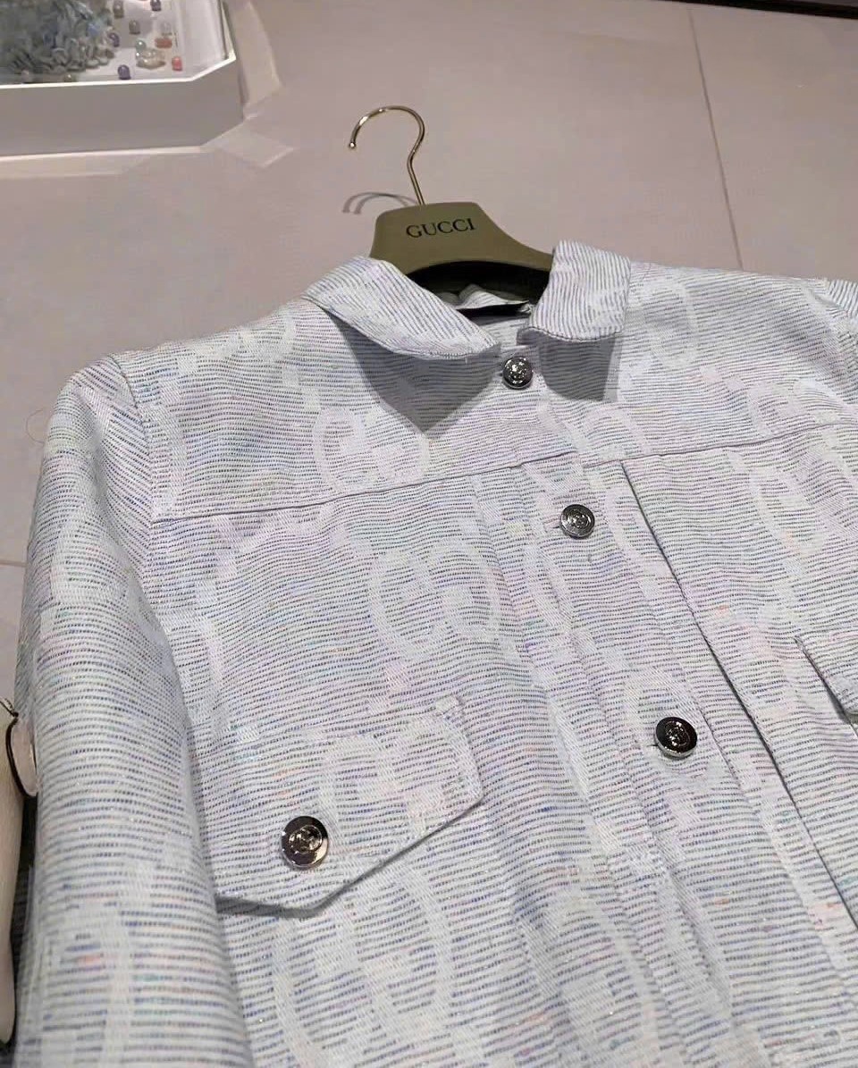 Áo khoác nữ tay dài phom ngắn vừa Gucci 6