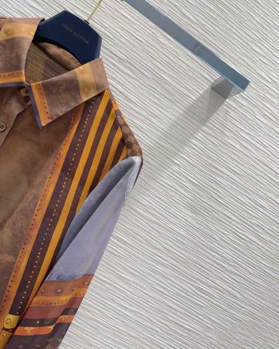 Áo sơ mi lụa tay dài màu nâu LV 7