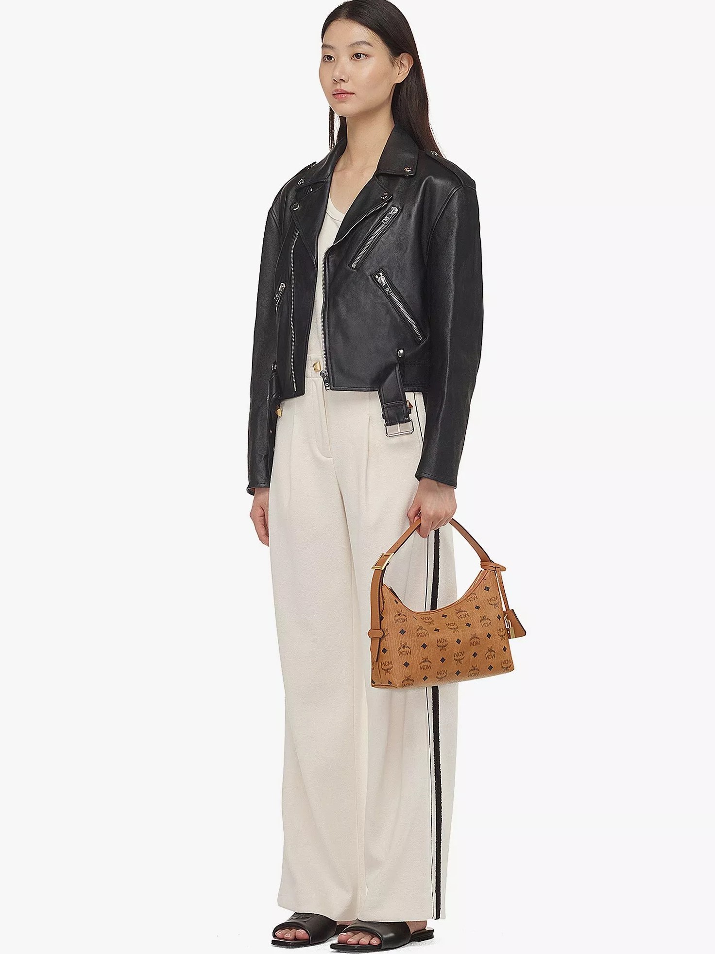 Túi xách nữ MCM Small Aren Hobo in Visetos Cognac 6