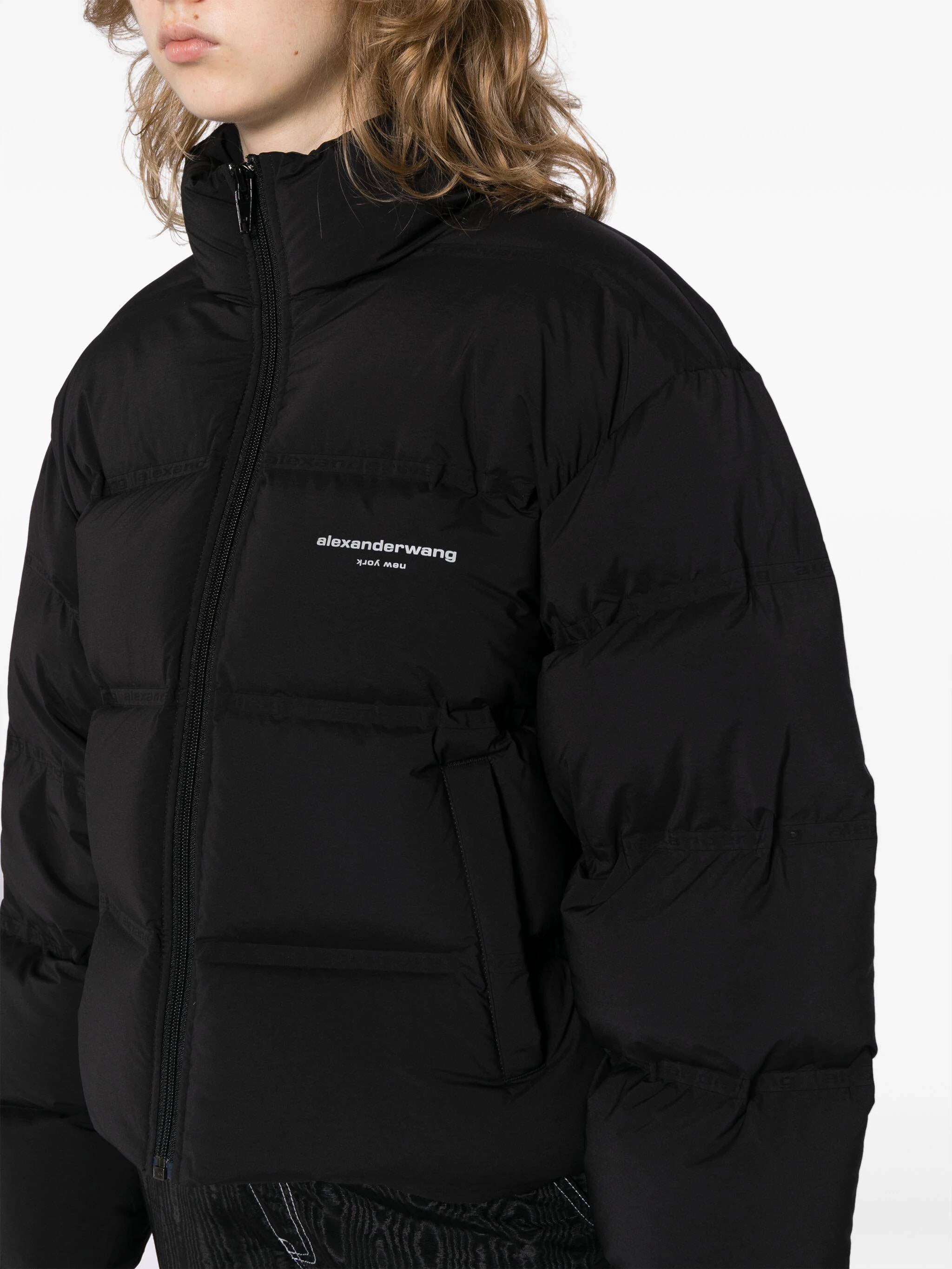 ÁO PHAO ALEXANDER WANG REFLECTIVE LOGO DETAIL CROPPED PUFFER COAT 10