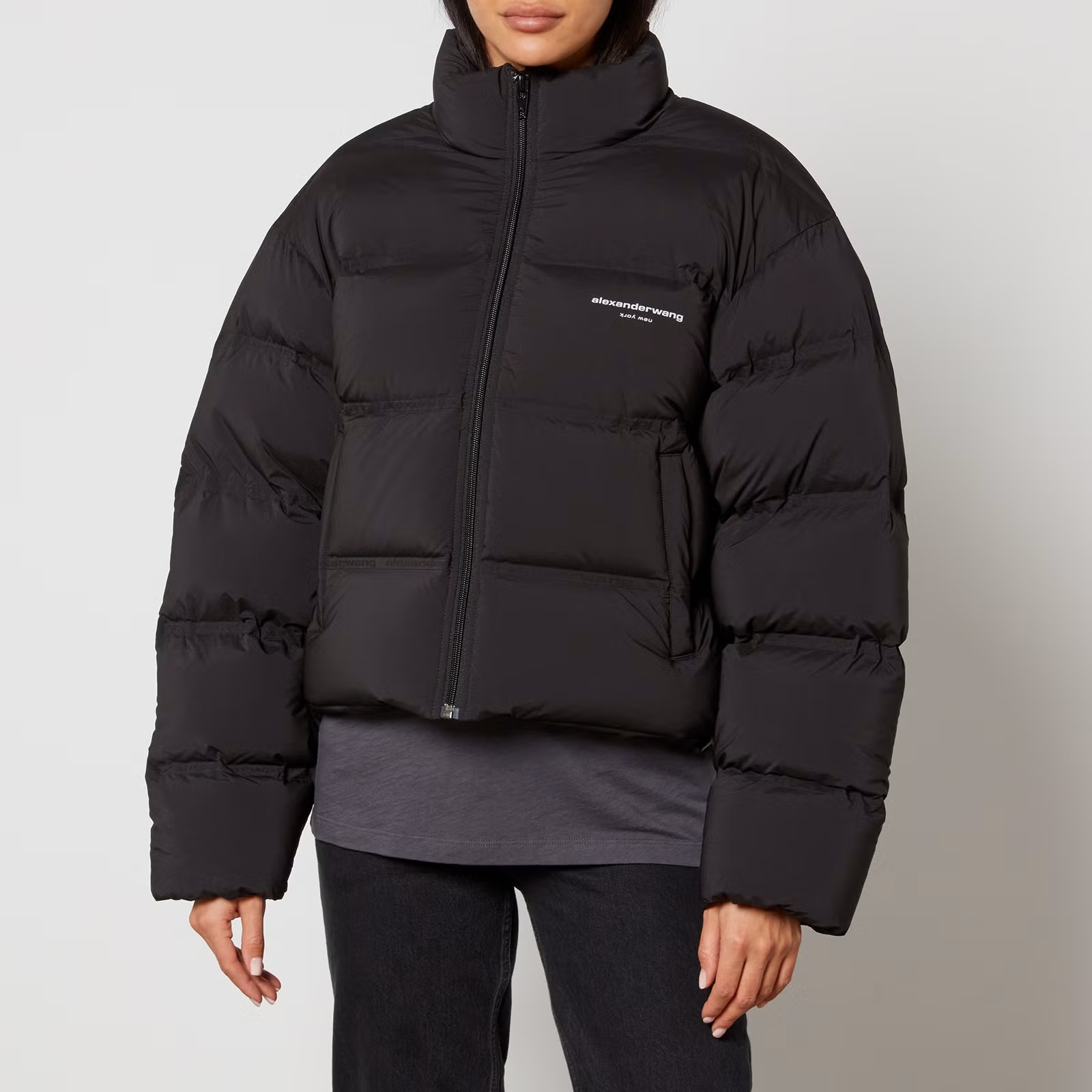 ÁO PHAO ALEXANDER WANG REFLECTIVE LOGO DETAIL CROPPED PUFFER COAT 1