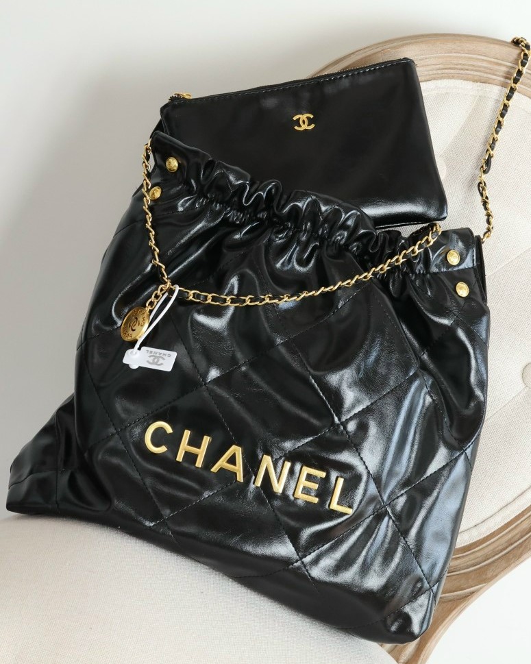 Túi Chanel 22 Small Handbag Silver Tone Metal White 