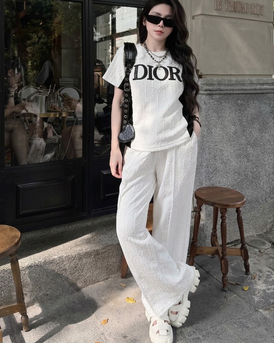 Set bộ trắng họa tiết chữ hãng Dior đen 4