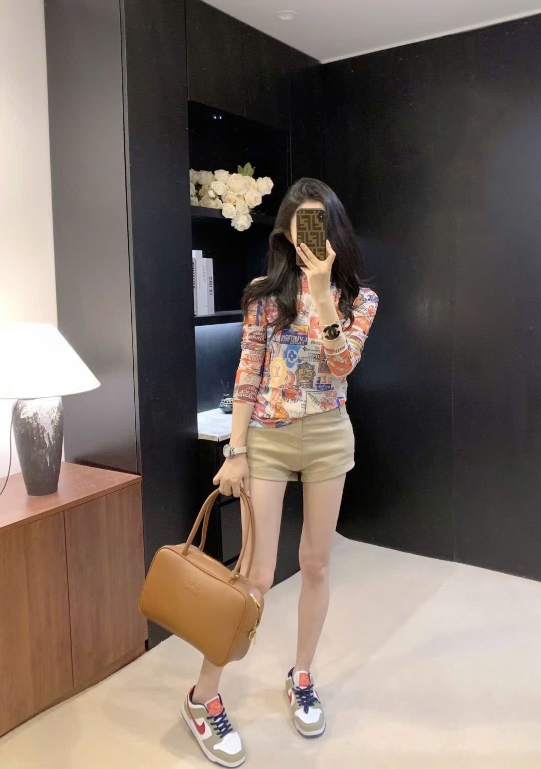 Áo thun nữ co giản LV 3