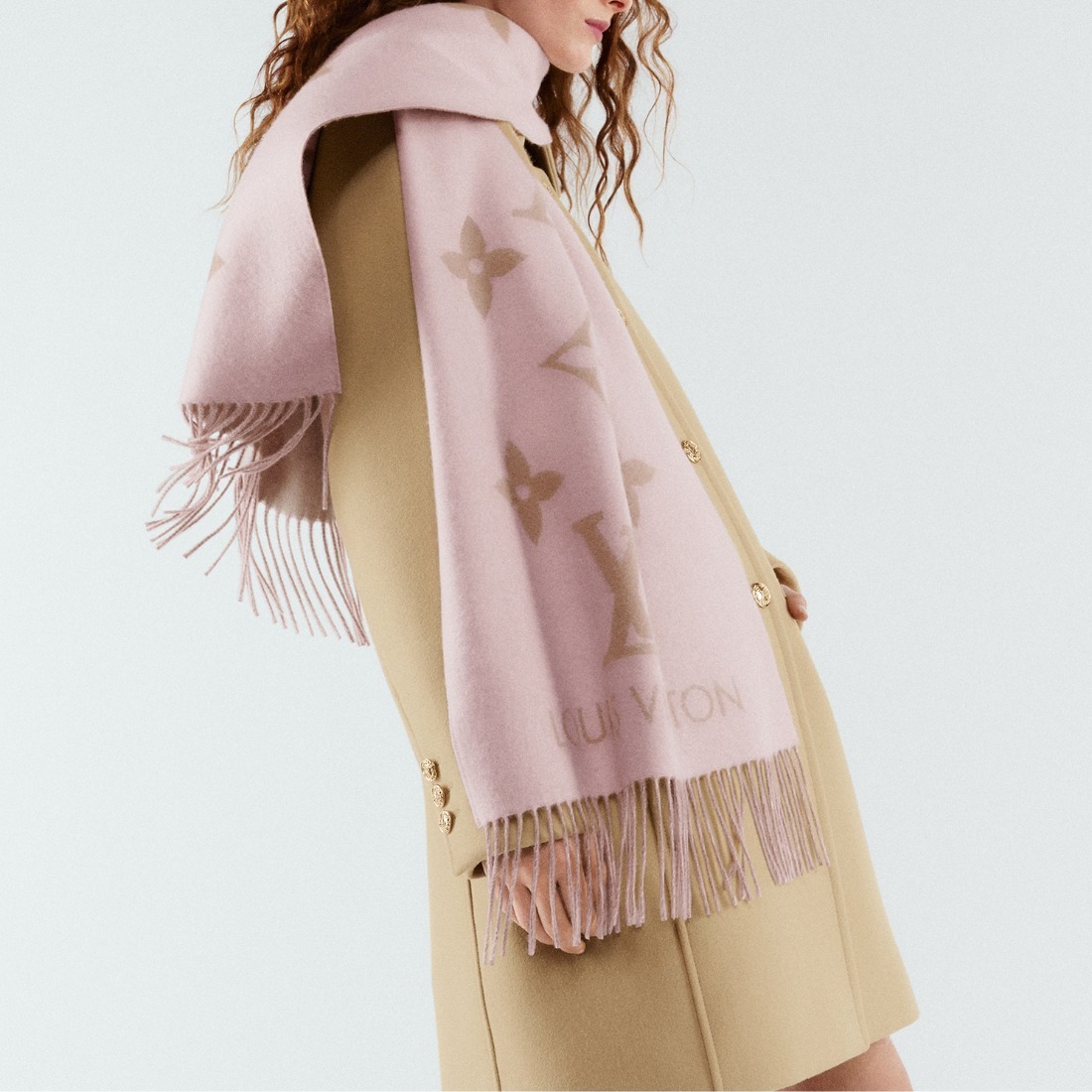 Khăn Quàng Louis Vuitton Reykjavik Scarf Beige Rose 1