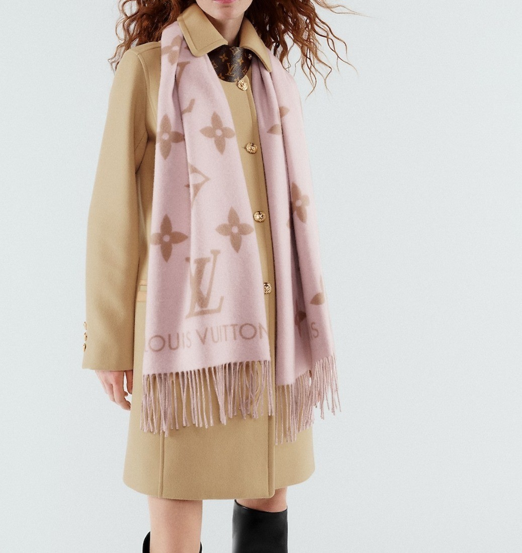 Khăn Quàng Louis Vuitton Reykjavik Scarf Beige Rose 10