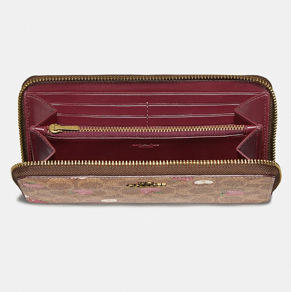 VÍ NỮ DÀI COACH TRÁI TÁO ACCORDION ZIP WALLET IN SIGNATURE CANVAS WITH SCATTERED APPLE PRINT 1