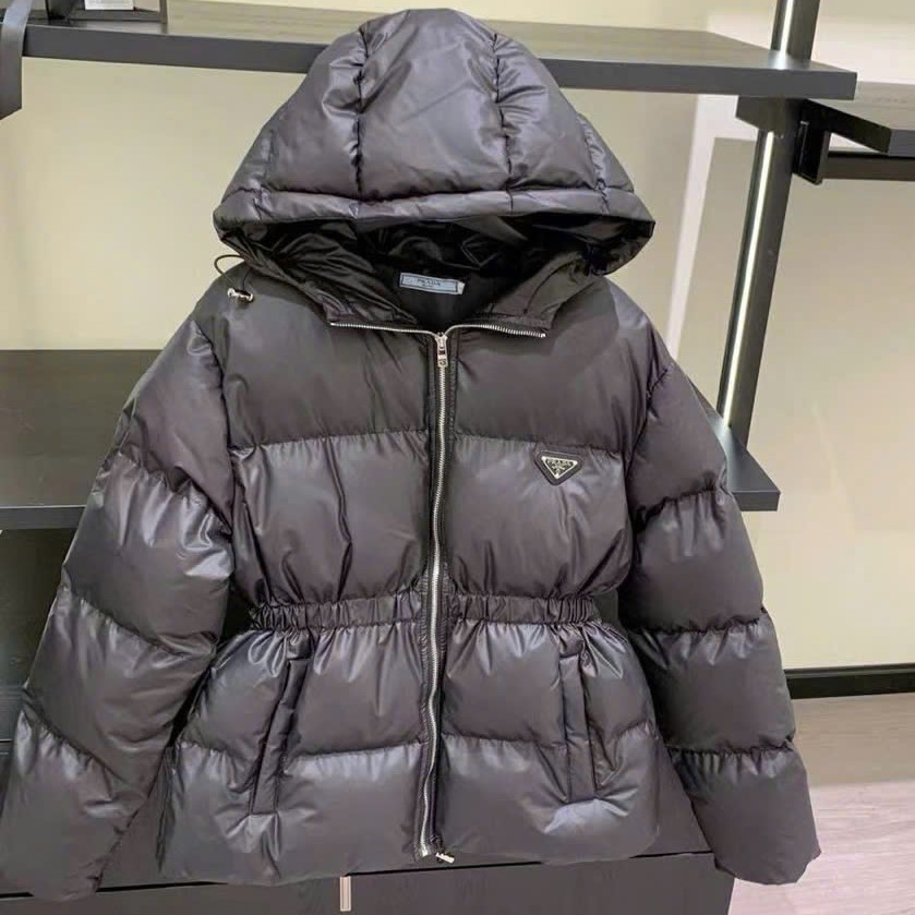 Áo phao Prada có nón 3