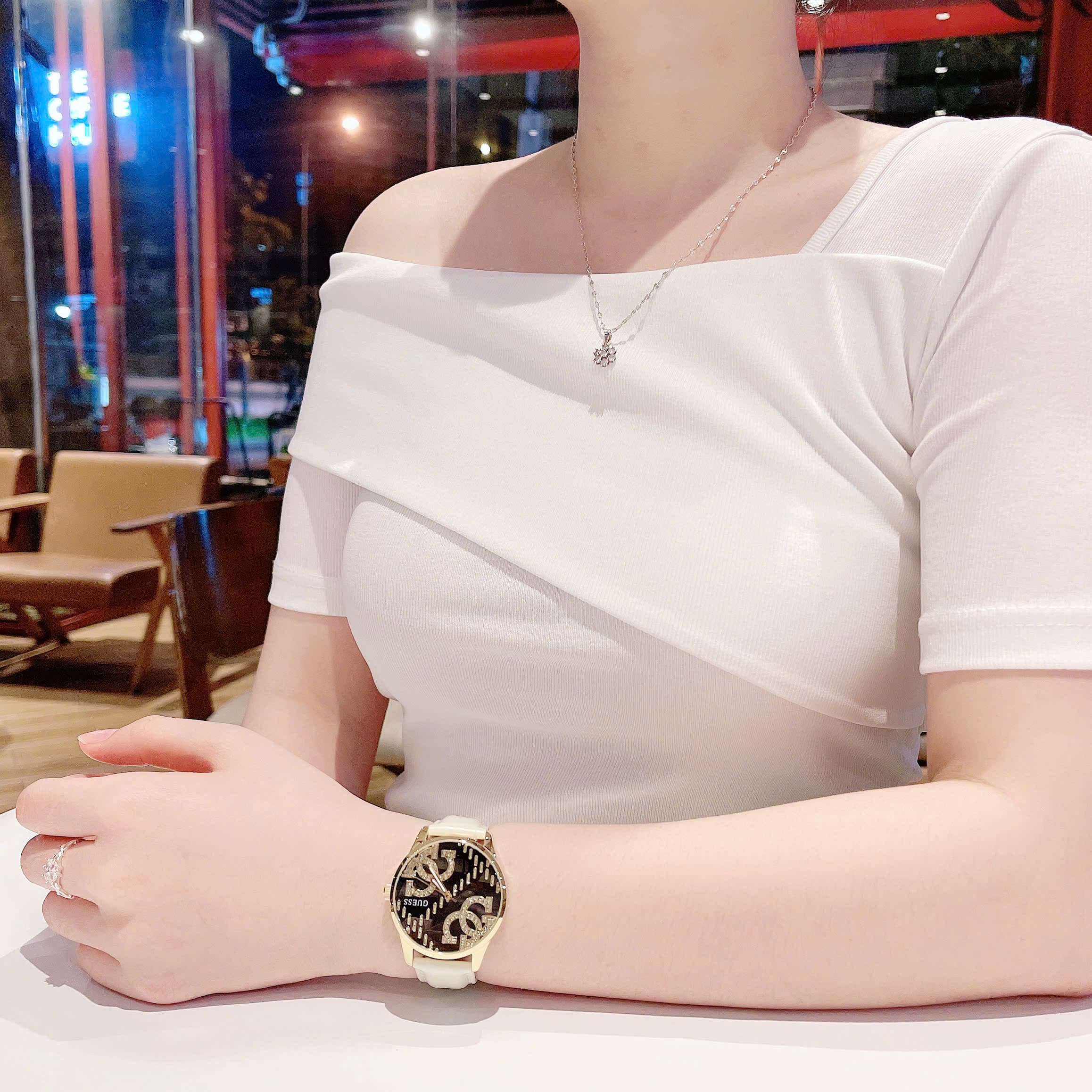 Đồng hồ nữ Guess Ladies Black Gold Tone Analog Watch GW0755L3 15
