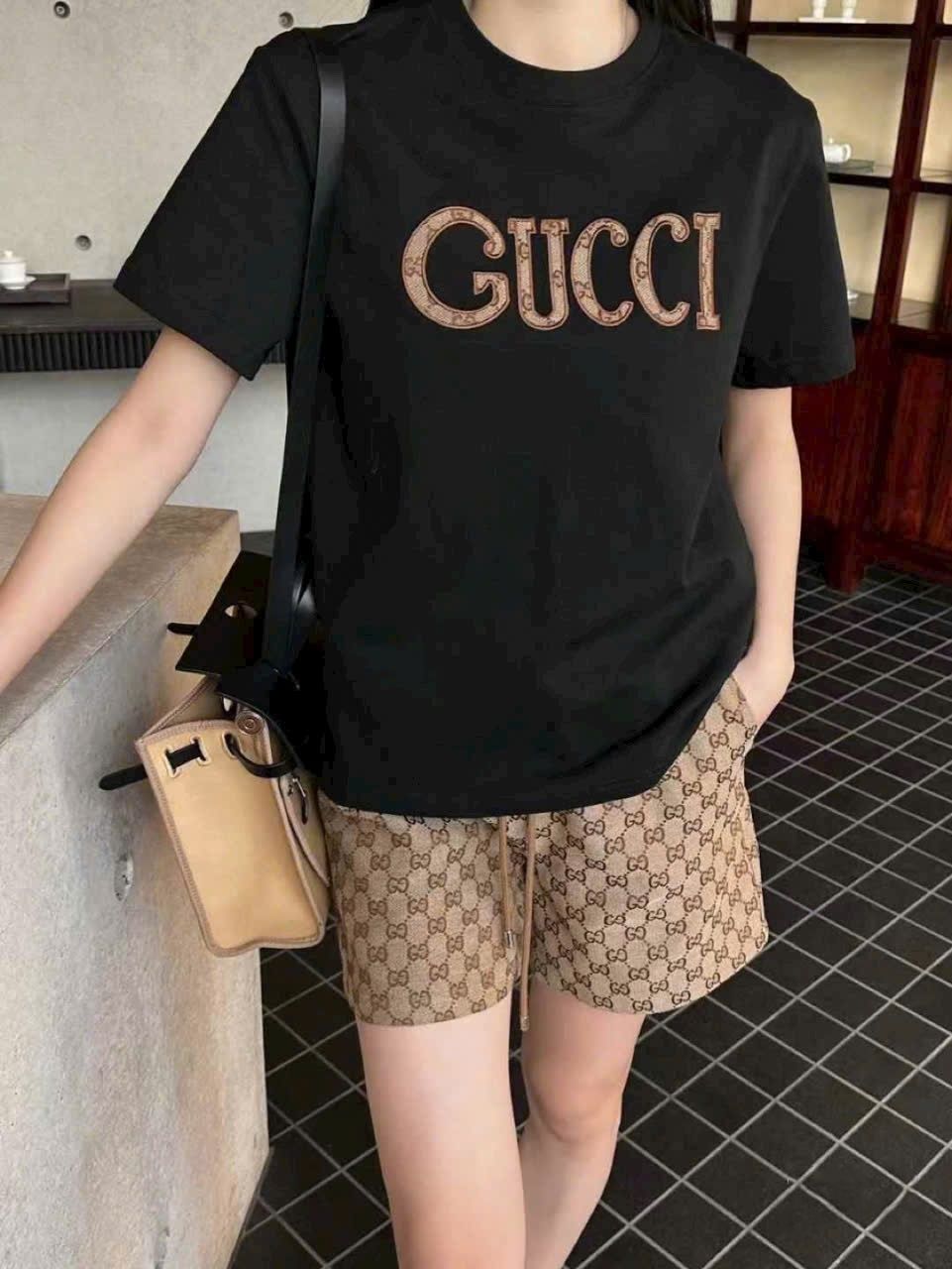Set áo thun đen quần short nâu Gucci 12
