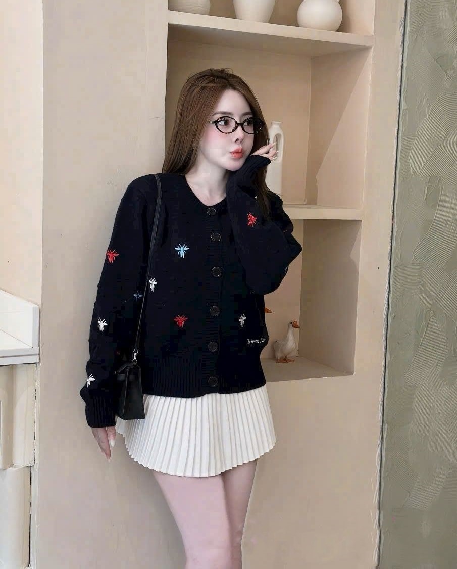 Áo len Dior phom rộng tay dài họa tiết logo hãng 1