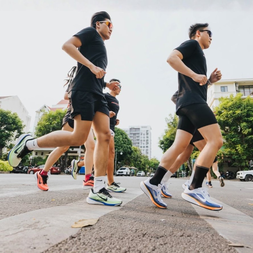 Giày chạy bộ Nike Pegasus 42 Road Running Shoes Lava Glow IB1881-602 5