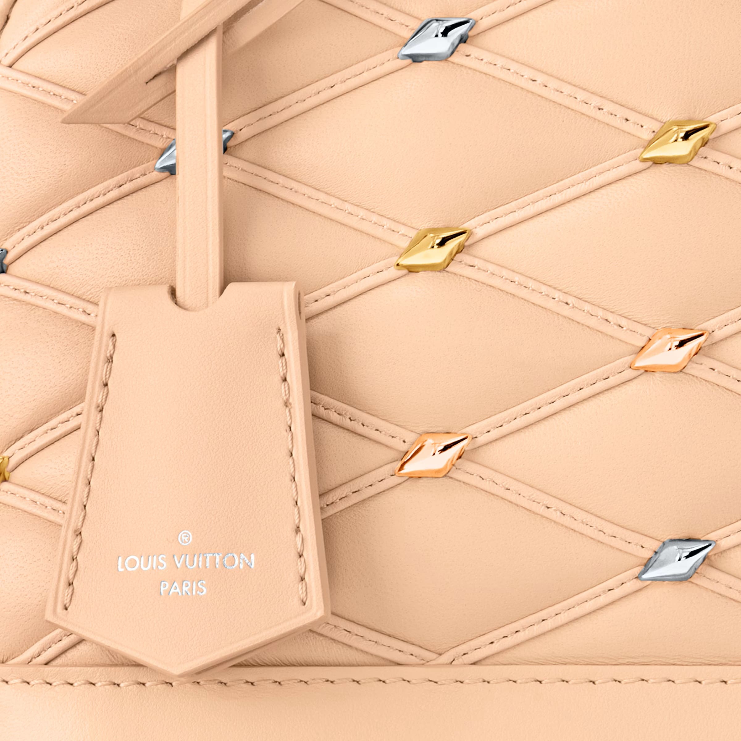 Túi hến LV Louis Vuitton Alma BB Lambskin With Diamond Motif 3