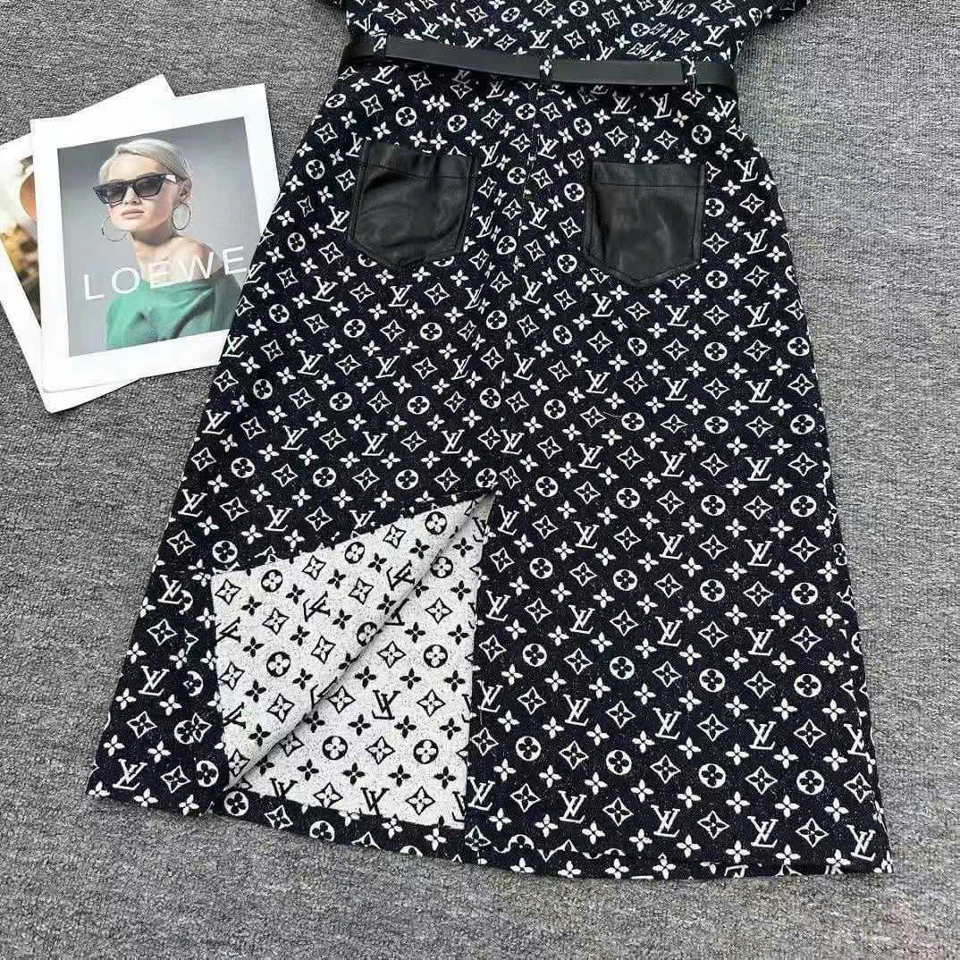 Áo đầm nữ LV cổ polo đen họa tiết trắng 5