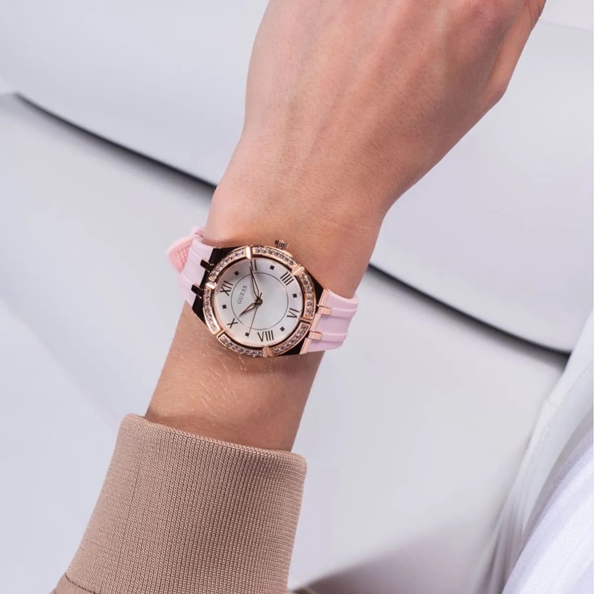 ĐỒNG HỒ NỮ GUESS LADIES PINK ROSE GOLD TONE ANALOG SILICONE STRAP WATCH GW0034L3 6